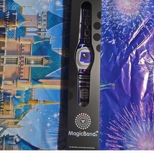 Disney MAGIC BAND + Star Wars R2 D2